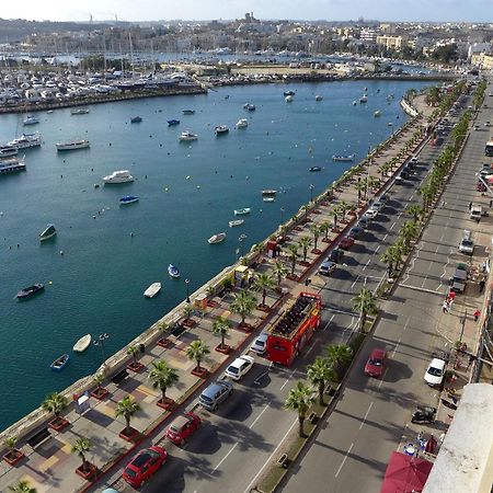 Brand New 2 Bed 2 Bath Apartment In Sliema By The Sea Exteriör bild