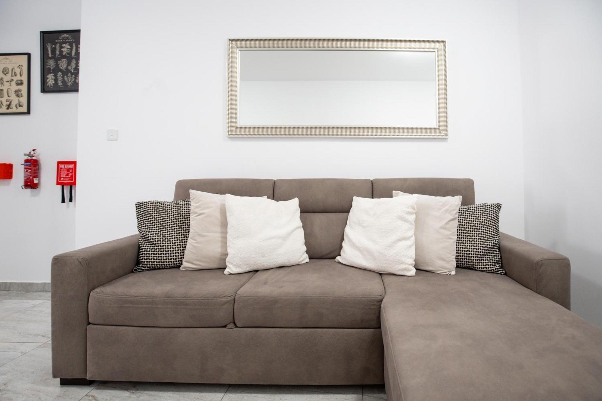 Brand New 2 Bed 2 Bath Apartment In Sliema By The Sea Exteriör bild