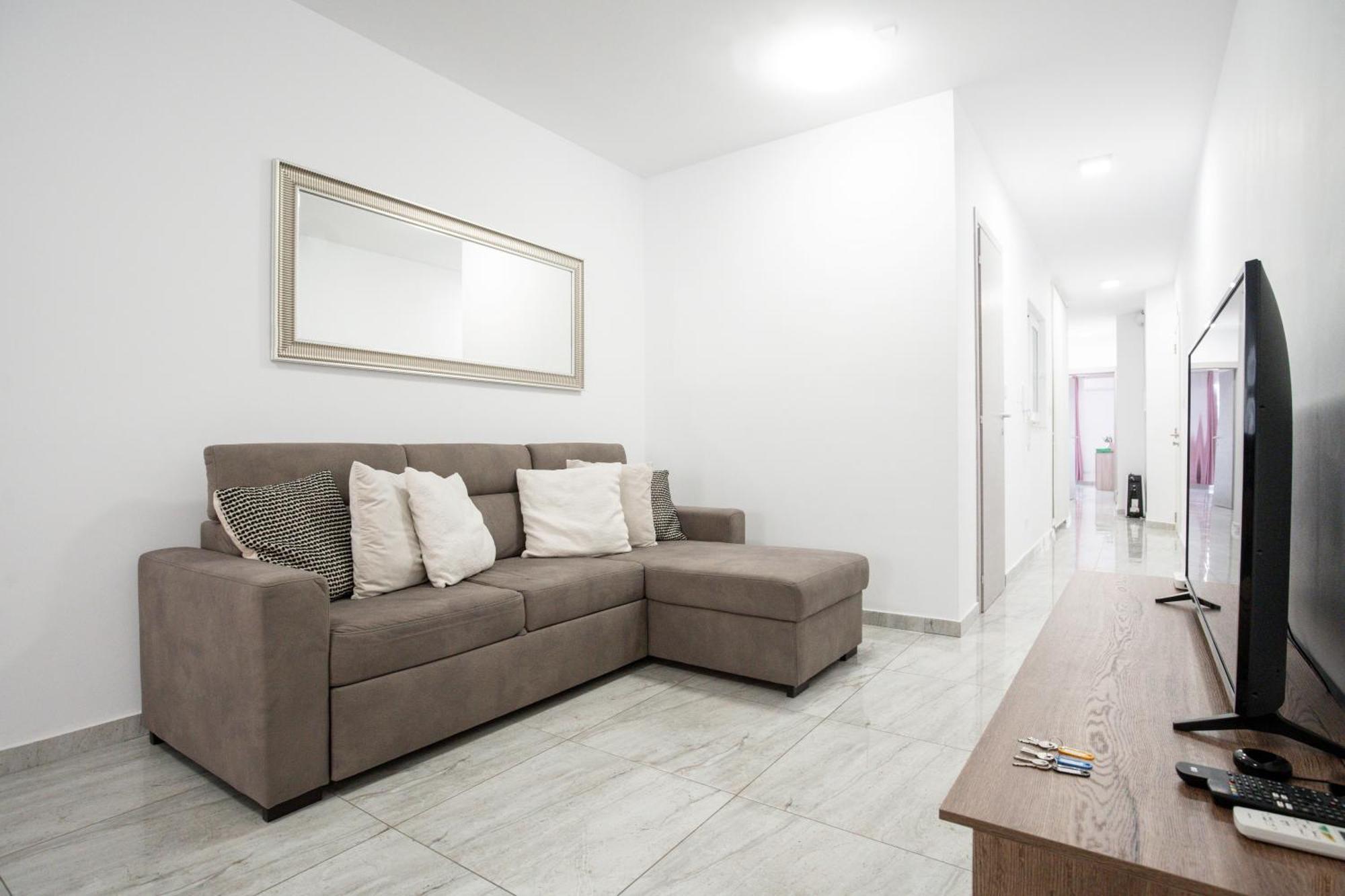 Brand New 2 Bed 2 Bath Apartment In Sliema By The Sea Exteriör bild