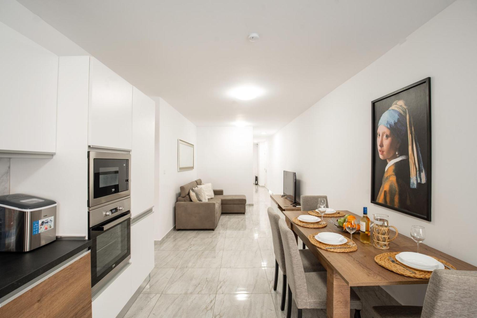 Brand New 2 Bed 2 Bath Apartment In Sliema By The Sea Exteriör bild