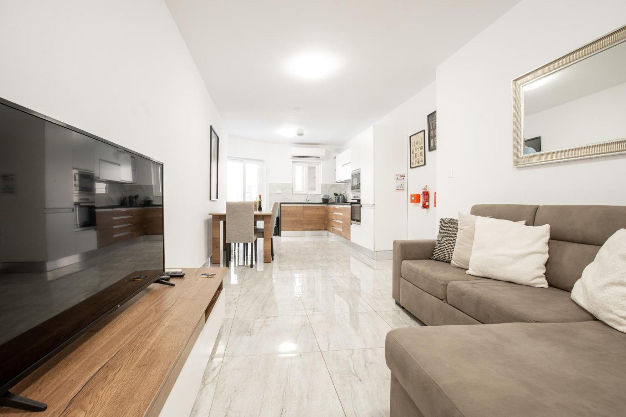 Brand New 2 Bed 2 Bath Apartment In Sliema By The Sea Exteriör bild