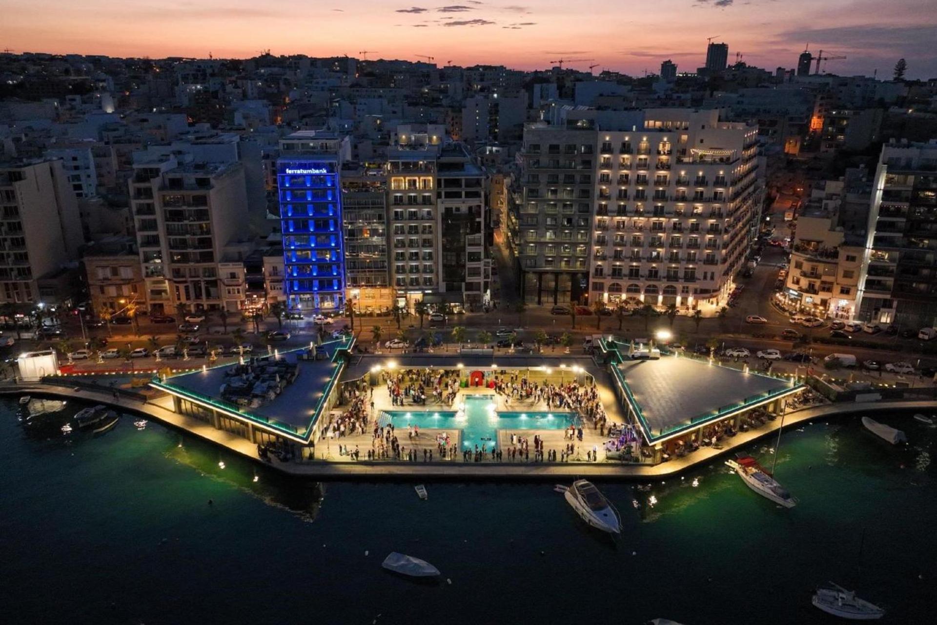 Brand New 2 Bed 2 Bath Apartment In Sliema By The Sea Exteriör bild